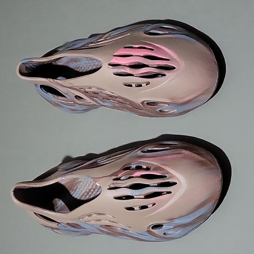 NWOTB Adidas Foam Runners Pink and Blue Tan Slip On Size 8 MENS - Picture 4 of 10